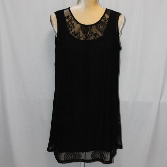 CAbi Tops - CAbi Sleeveless Lined Lace Top